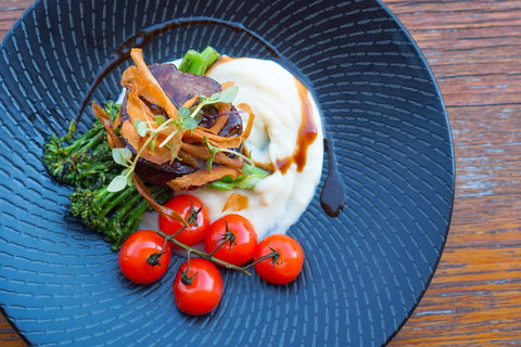 Doug And Pearl - Holiday Sunshine Coast 0