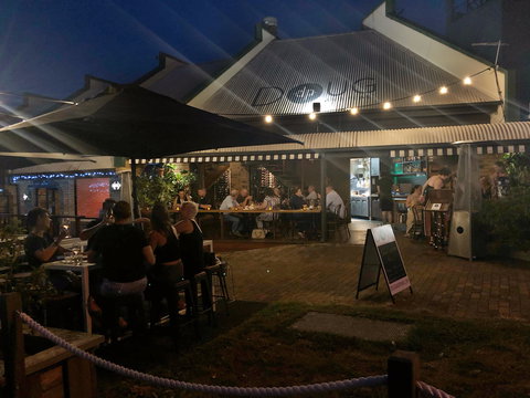 Doug And Pearl - Holiday Sunshine Coast 1