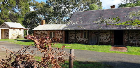 Jenke Vineyards - Holiday Sunshine Coast 0
