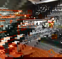 Pizza Capers - Chatswood - Springwood - Sunshine Coast Tourism