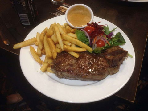 Royal Hotel Scone - Holiday Sunshine Coast 0