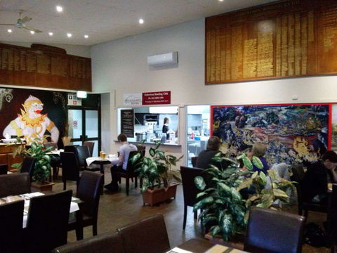 Mountain Spice Bistro Robertson NSW - Holiday Sunshine Coast 0