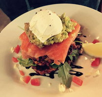 Red Brick Cafe - Holiday Sunshine Coast