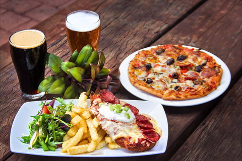 Rum Jungle Tavern - Sunshine Coast Tourism 0