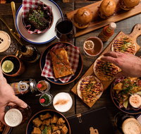 White Oaks Saloon Bar and Dining - Sunshine Coast Tourism