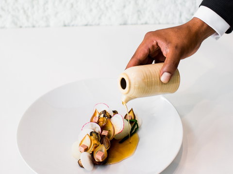 Bommie Restaurant - Sunshine Coast Tourism 2