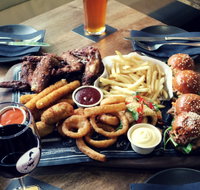 Ducks Nuts Bar  Grill - Holiday Sunshine Coast