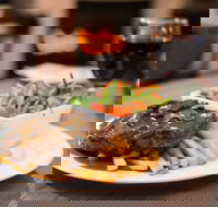 Kalamunda Hotel - Kalamunda - Holiday Sunshine Coast