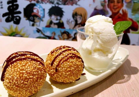 Le Festin Cafe - Holiday Sunshine Coast 0