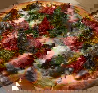 Neighborhood Pizza - Sunshine Coast Tourism