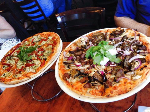 Piccolo Roma - Holiday Sunshine Coast 0