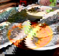 Round Bird Can't Fly - Holiday Sunshine Coast