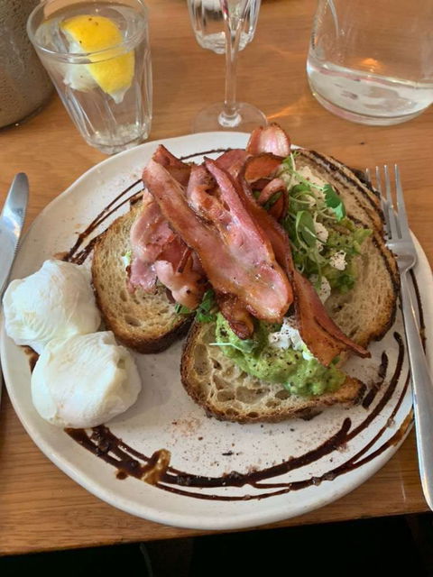 The Parlor - Holiday Sunshine Coast 0