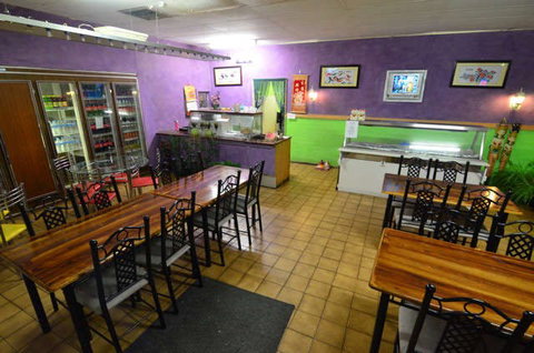 Chomolungma - Sunshine Coast Tourism 0