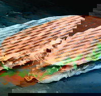 Raj's on Pako - Holiday Sunshine Coast