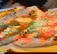 Amici Ristorante Pizzeria - Holiday Sunshine Coast