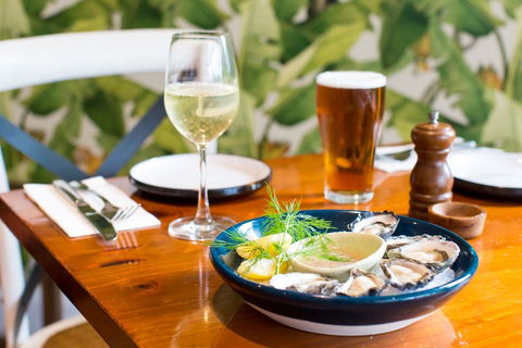 Beach Road Dining - Sunshine Coast Tourism 0