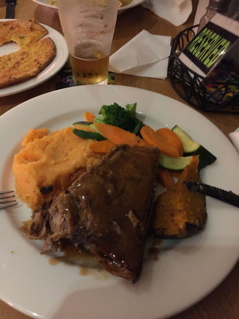 Bundaberg Services Club - Holiday Sunshine Coast 0