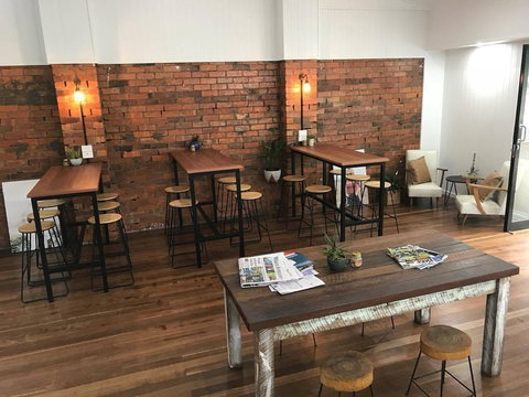 Capulet & Co. - Holiday Sunshine Coast 0