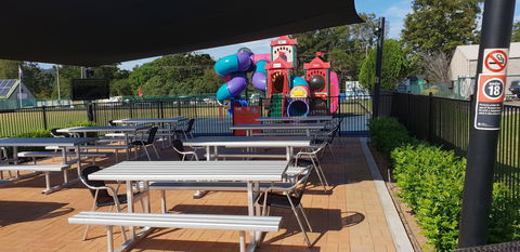Club Jamberoo - Holiday Sunshine Coast 0