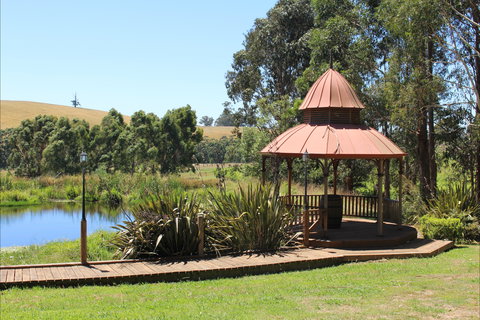 Djinta Djinta Winery - Sunshine Coast Tourism 1