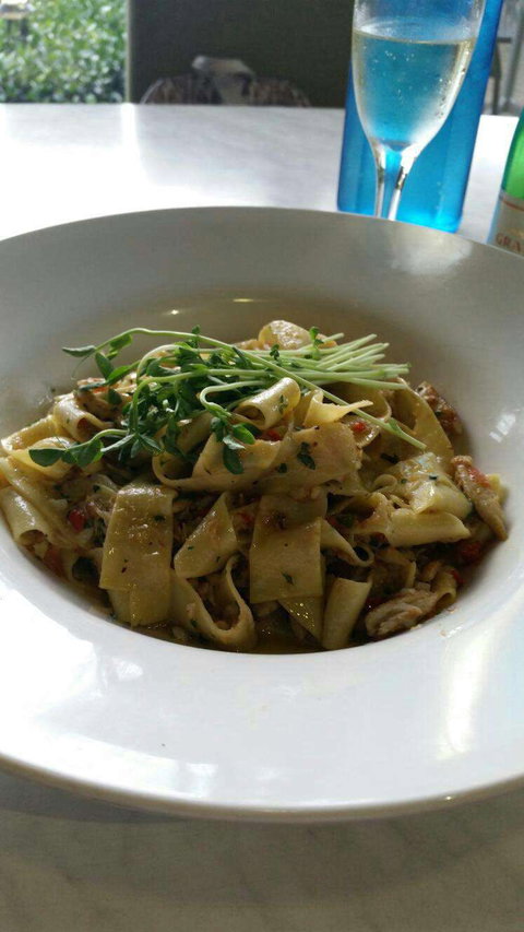 Finz On The Beach - Holiday Sunshine Coast 0