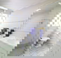 Ipsos - Sunshine Coast Tourism