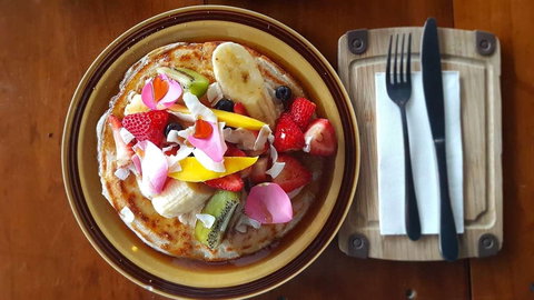 Little Bird Cafe - Holiday Sunshine Coast 0
