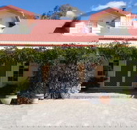 Motel Royal Tara Restaurant - Holiday Sunshine Coast