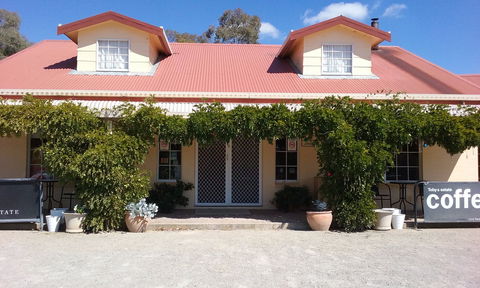 Motel Royal Tara Restaurant - Holiday Sunshine Coast 0