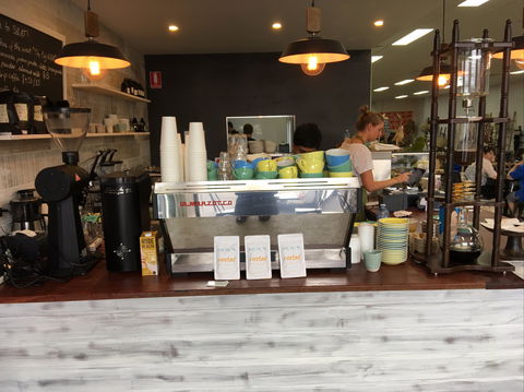 S & AJ - Sunshine Coast Tourism 0