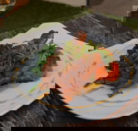 The Brunswick Hotel - Holiday Sunshine Coast