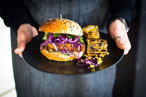 Two Bob Snob - Sunshine Coast Tourism 0