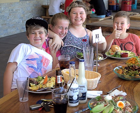 Berry Springs Tavern - Holiday Sunshine Coast 2