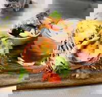 Boo's Place Lakeside - Holiday Sunshine Coast