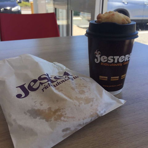 Jesters - Canning Vale - Holiday Sunshine Coast 0