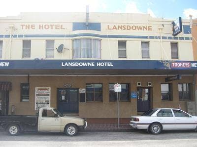 Lansdowne Hotel - Holiday Sunshine Coast 0