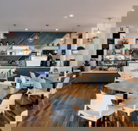 MYLK  KO - Holiday Sunshine Coast