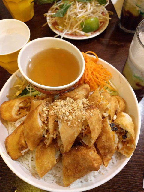 Quan Thanh - Sunshine Coast Tourism 0