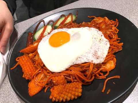 Thai Amarin Restaurant - Holiday Sunshine Coast 0