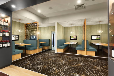 Buckley's Entertainment Centre - Holiday Sunshine Coast 2