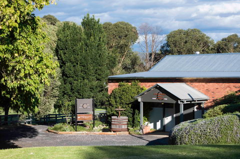 Craigmoor Wines - Holiday Sunshine Coast 1