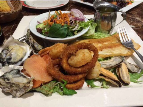 Fusion Charcoal Grill - Sunshine Coast Tourism 0