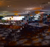 Gladstone Reef Hotel - Holiday Sunshine Coast