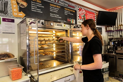 Gunna Doo Bakery - Sunshine Coast Tourism 1
