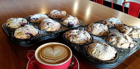 5 Little Pigs - Sunshine Coast Tourism 16
