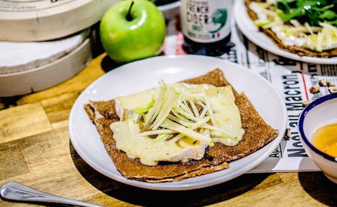 Bellas Cafe & Licensed Italian Restaurant - Sunshine Coast Tourism 3