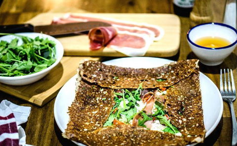 Bellas Cafe & Licensed Italian Restaurant - Sunshine Coast Tourism 4