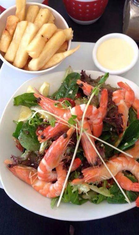 Clifton Arms Hotel - Sunshine Coast Tourism 4