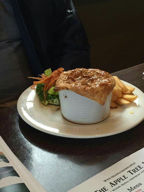 The Apple Tree Inn - Holiday Sunshine Coast 6